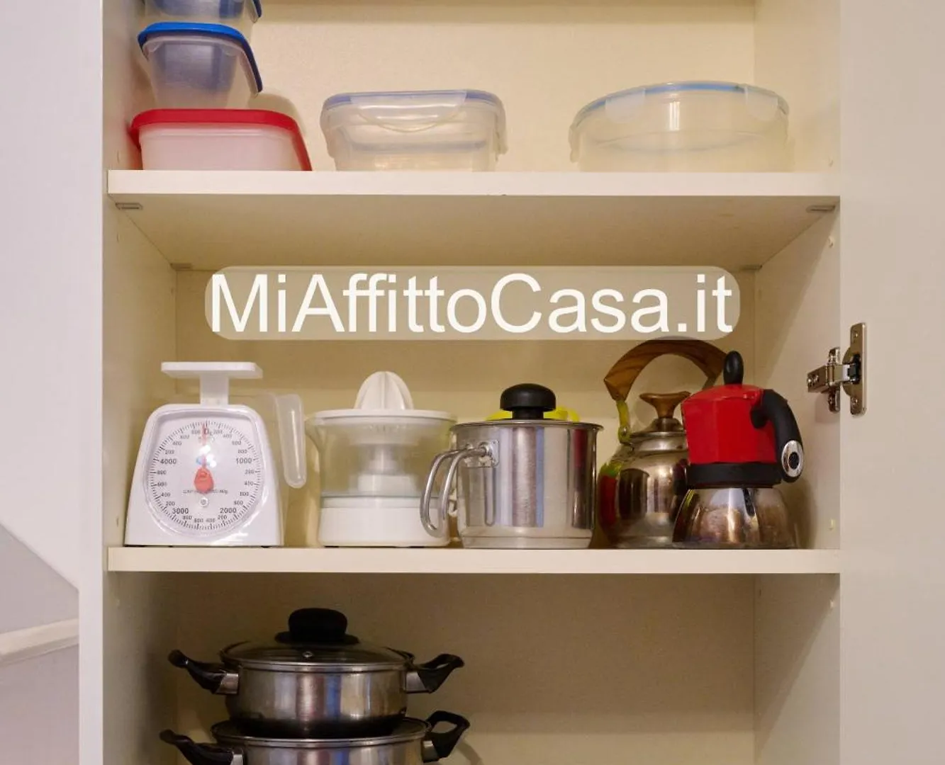 Wissam'S Red Kitchen Apartment Milánó
